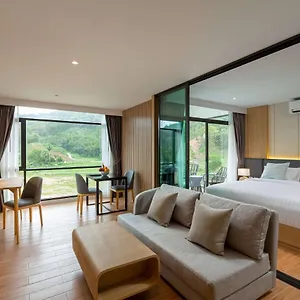 Wyndham Garden Phuket فندق